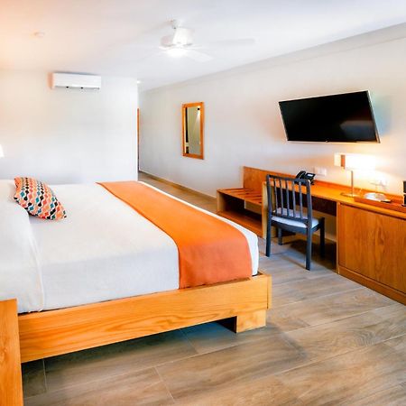 Coral Costa Caribe Beach Resort Хуан Долио Екстериор снимка