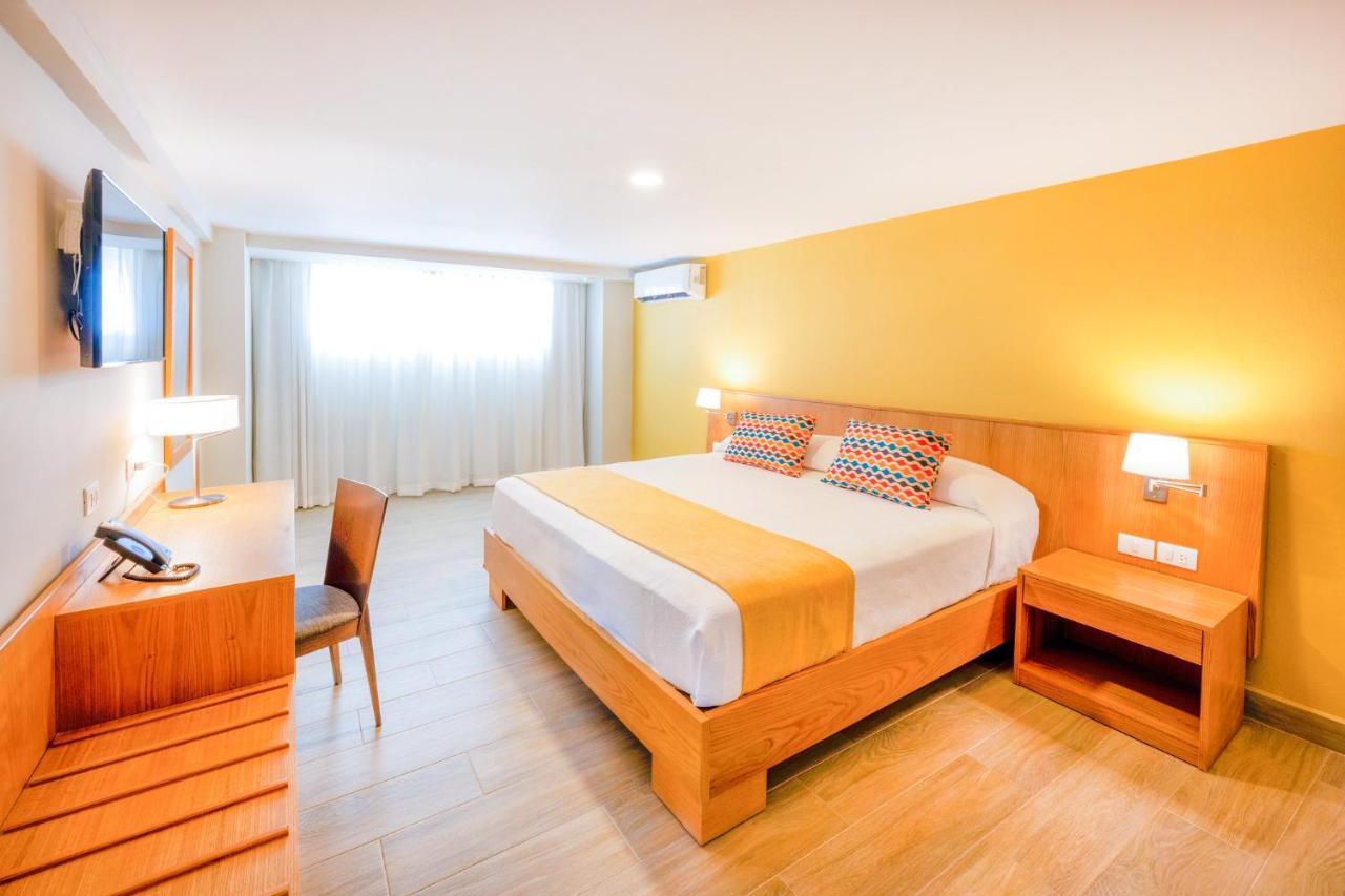 Coral Costa Caribe Beach Resort Хуан Долио Екстериор снимка