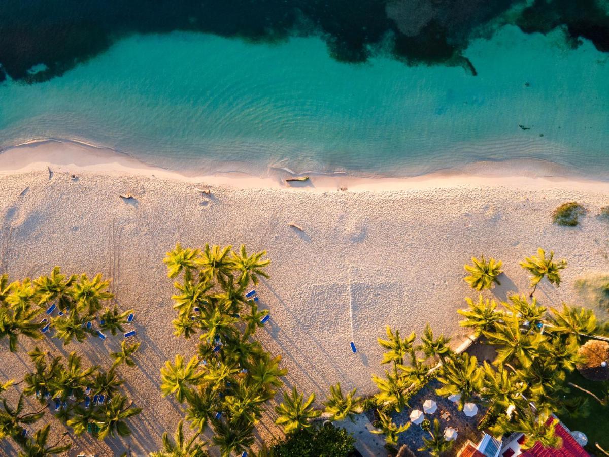 Coral Costa Caribe Beach Resort Хуан Долио Екстериор снимка