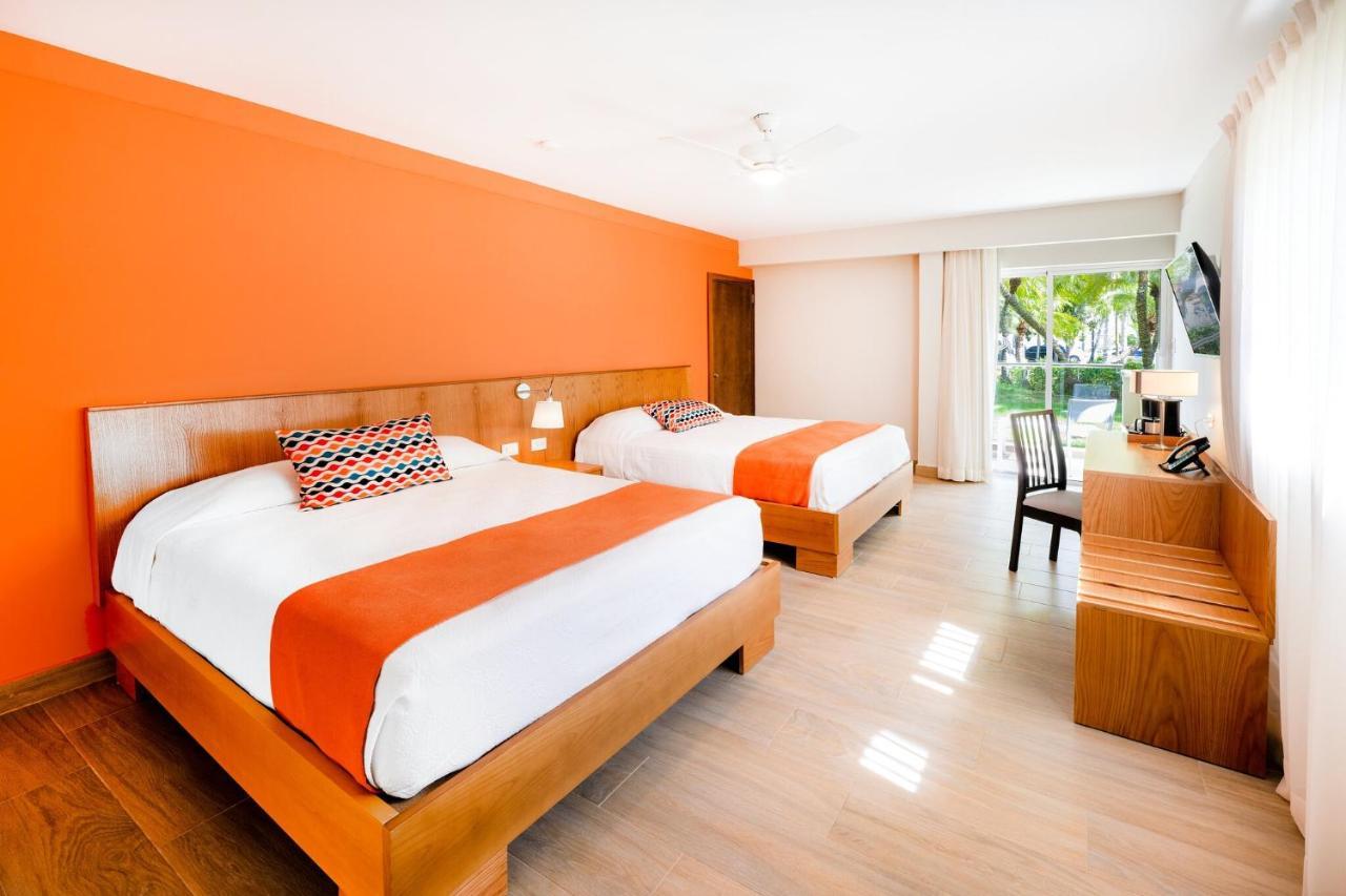 Coral Costa Caribe Beach Resort Хуан Долио Екстериор снимка