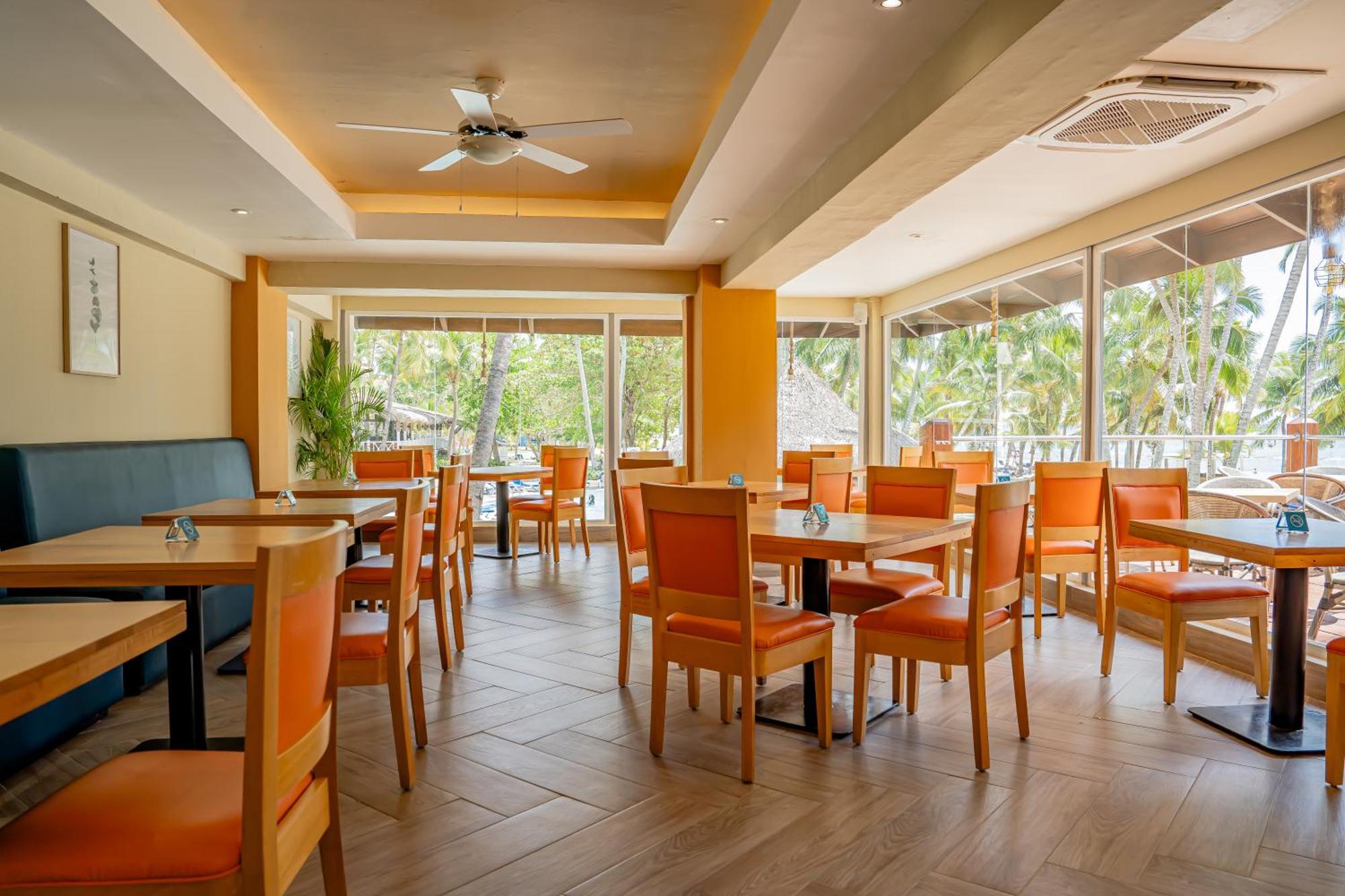 Coral Costa Caribe Beach Resort Хуан Долио Екстериор снимка